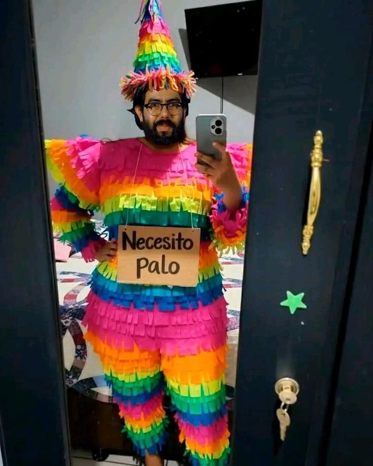 panflexion's tweet photo. Qué disfraz se mira más cool? 😍 https://t.co/rfG70PecPM