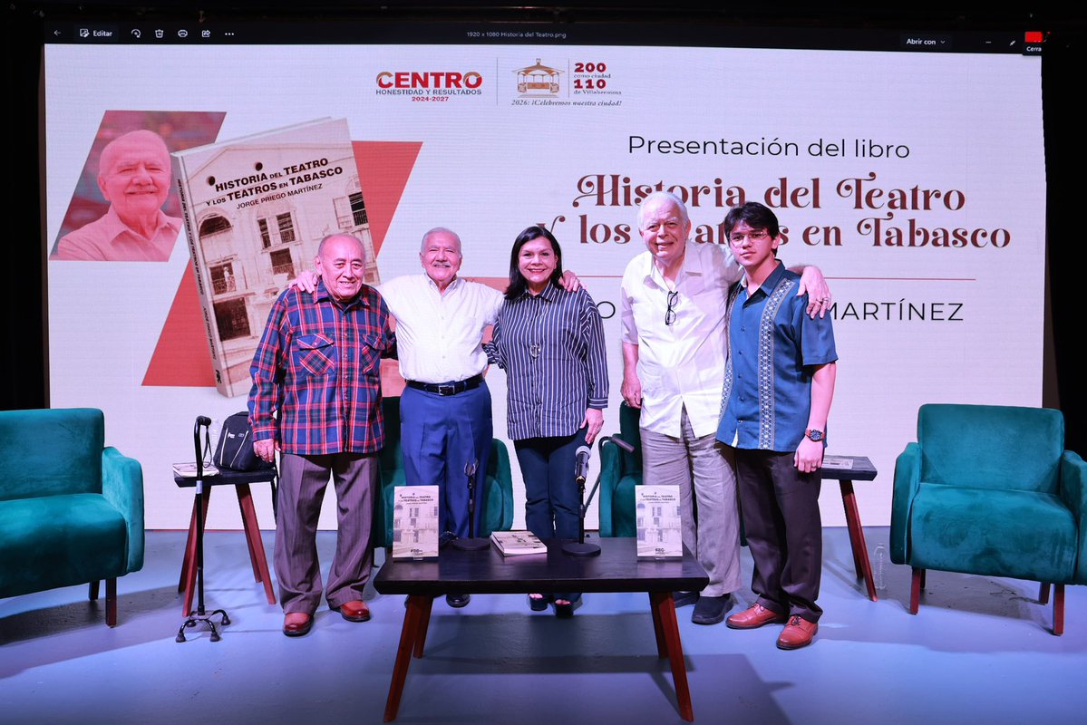 YolandaOsunaH's tweet photo. Esta tarde se presentó “Historia del Teatro y los Teatros en Tabasco”, de Jorge Priego Martínez, obra publicada por el Fondo Editorial del Municipio de Centro.

Es el resultado de una paciente investigación que rescata lo que se ha conservado, de manera dispersa, en libros, revistas y periódicos de otras épocas sobre la actividad teatral en nuestro estado, particularmente durante el siglo XIX y la primera década del XX.

Cada libro que editamos y cada lector que ganamos nos acercan a un Centro lector.