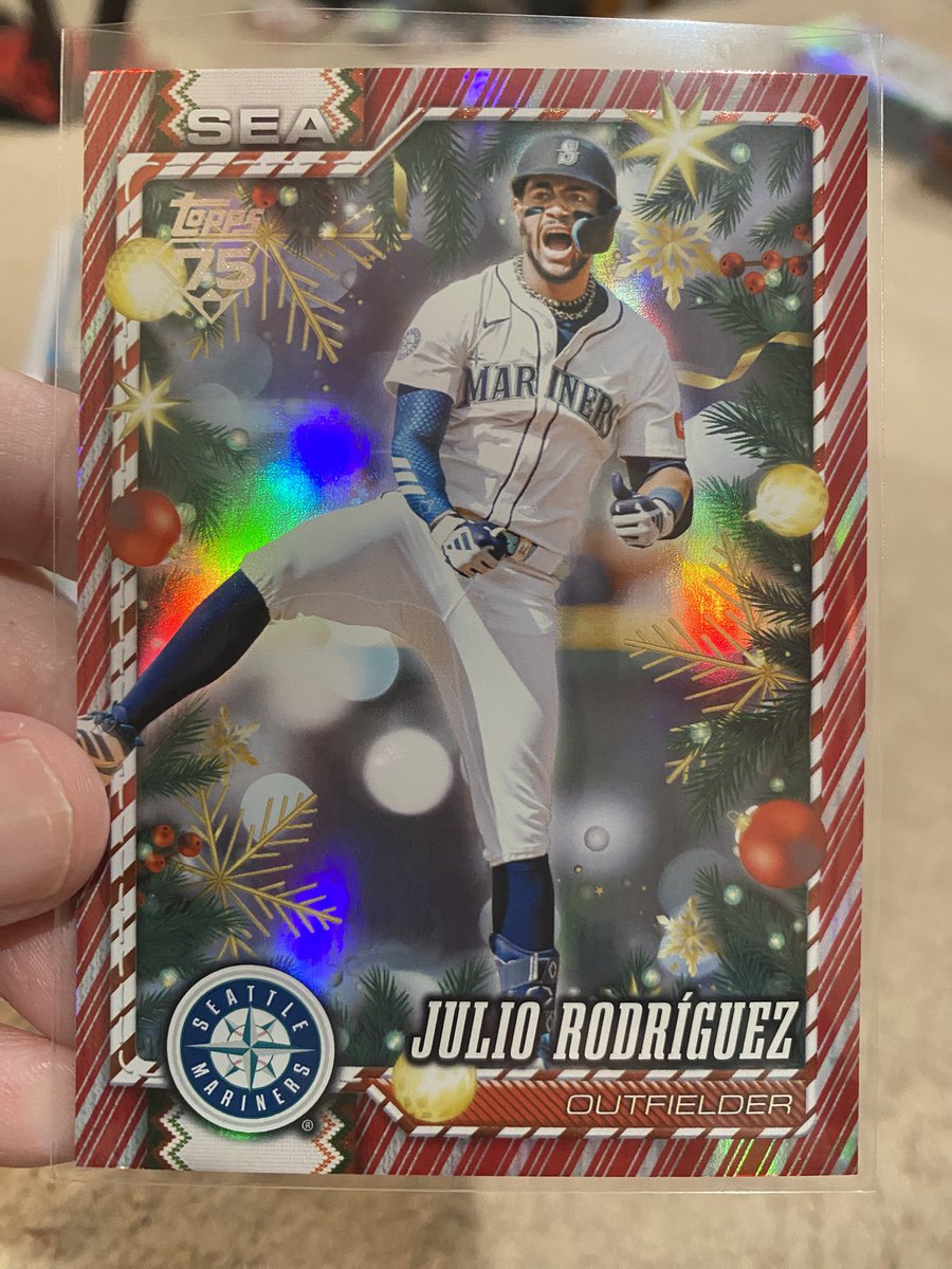 J_Stocks_'s tweet photo. Has anybody seen this one yet? It was from a Mega Box but i can’t find it on any odds sheet? The other red borders have Christmas presents on them @CardPurchaser @WaxMetrix https://t.co/vXmh2T1UY4
