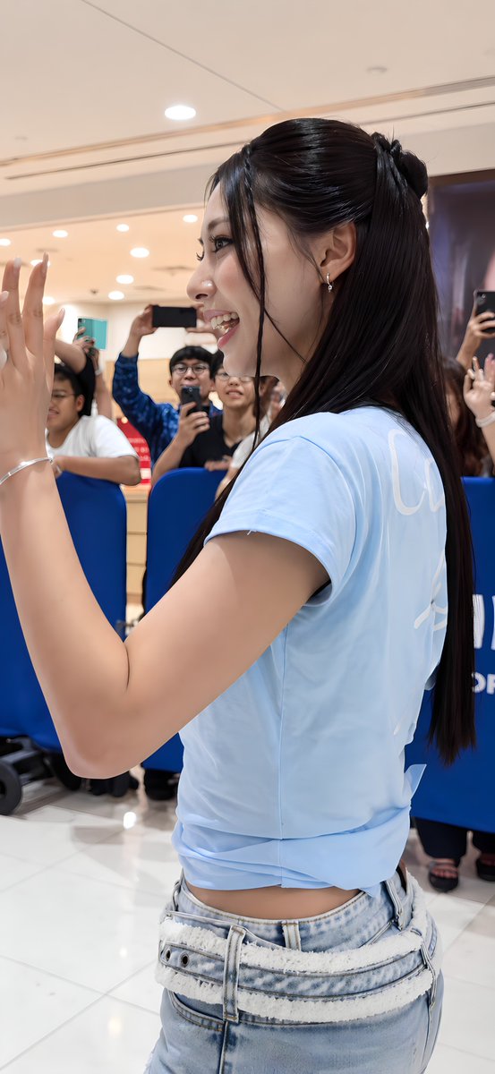 ForeverTwiceOT9's tweet photo. Tzuyu x F1. Part 1

FULL SCREEN WALLPAPERS.

Go to my Google drive and download 100K HD Twice photos for free. 

#TWICE #트와이스 #ONCE #원스 #OT9
#쯔위 #ツウィ #子瑜 #TZUYU https://t.co/CqGm30VBcz
