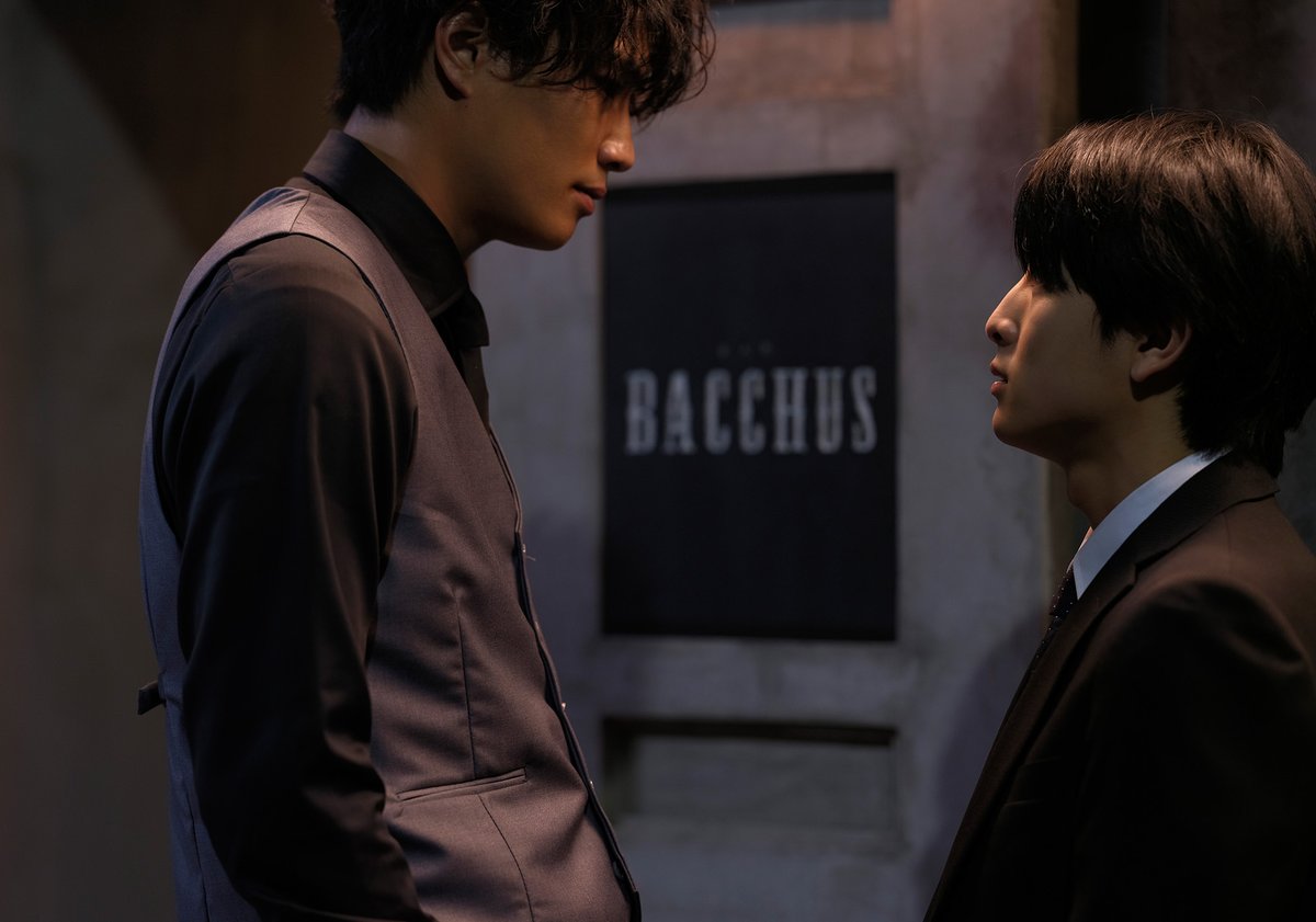 hitsuji_k_movie's tweet photo. ◤映画『#羊の皮を着たケモノ』
　　シーン写真一挙解禁 🐏˙⟡◢
⠀
夜の街で対峙する2人をはじめ、
井川と姉・茉菜（#久間田琳加）の婚約報告シーンや
大地と同級生・美優（#齊藤なぎさ）との2ショットまで...
複雑な関係性と緊張感漂う全5点を公開🐺

#鈴木伸之 #柏木悠 (超特急)
🎬12/11(金)公開 https://t.co/rdJmH9eK3K
