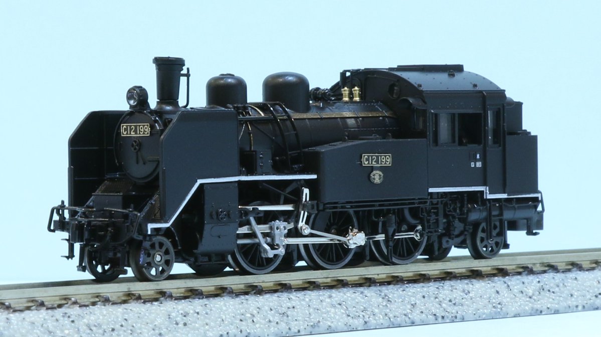 katoshoposaka's tweet photo. 【ご案内】2026年11月以降発売予定、KATO京都駅店特製品「C12 199 木曽福島機関区 デフ付」（再生産）のご予約受付を開始いたしました。
KATOのC12をベースに、同機の特徴となるデフレクターが取り付けられた姿で再現いたします。

製品詳細🚂→https://t.co/BcARQo4dGG https://t.co/l1YuLzTtA4