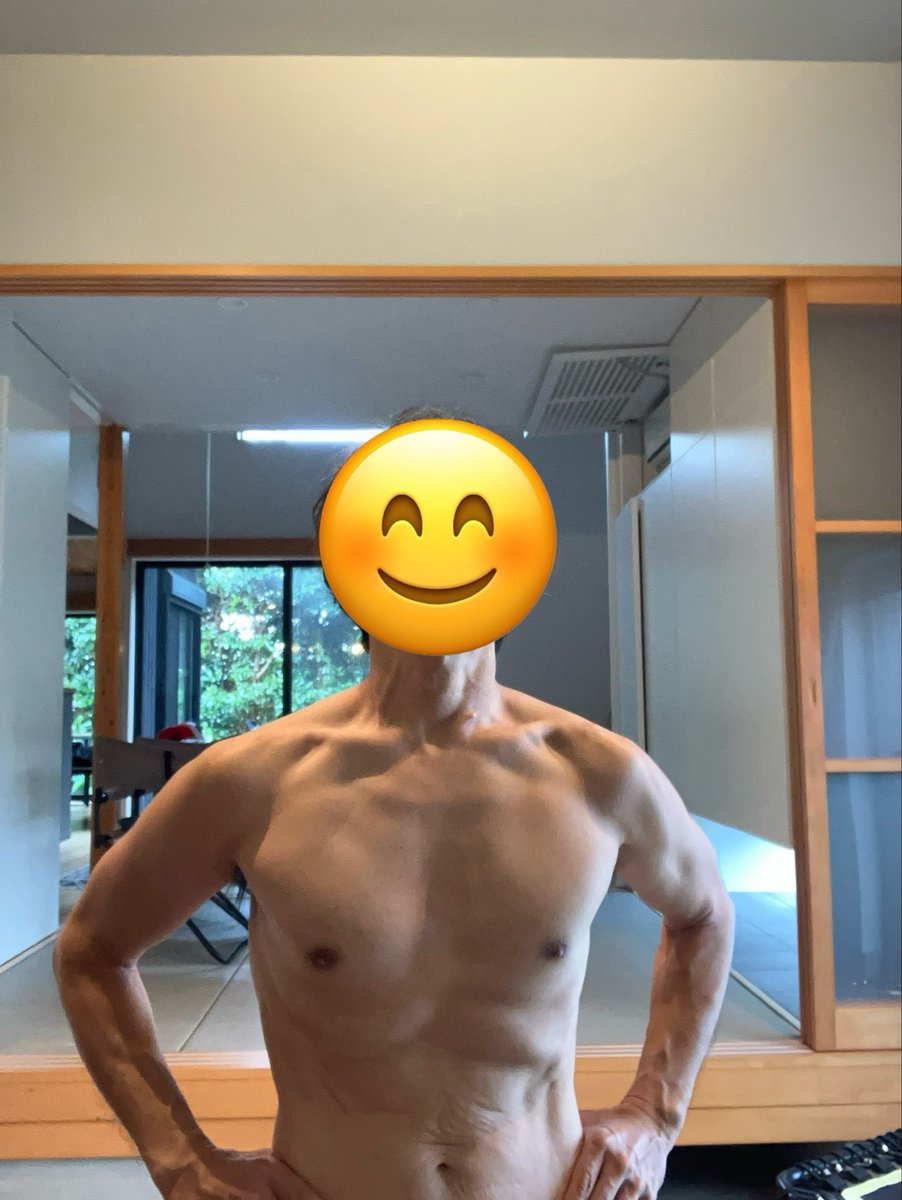 shiggeper's tweet photo. 体育館トレ終了☑️💪
今日は待望の休み🎌
日頃の溜まったストレスを発散‼️‼️
筋トレたまらなくいい☝️
今日は息子のお世話になった幼稚園の先生とバッタリ。初めて異性に褒められたかも😆　やはり嬉しいな💦
今の精神力を維持できてるの、筋トレのおかげです🙇ホント始めてよかった💪
#筋トレ https://t.co/qWG8TaQ23W