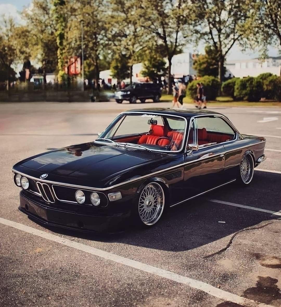 Retromania4ever's tweet photo. 🇩🇪 1971 #BMW CSL https://t.co/6MMchhOdLl