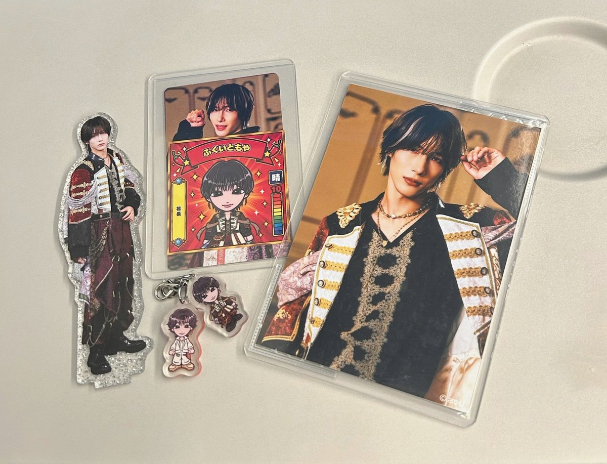 SuhAlsaadi's tweet photo. キウイは子供の時は売ってへんかった記憶が…
で、大人になってから食べたらめちゃはまり食べまくり(笑)
栄養満点てのはキウイブラザーズで知りグッズも数点持ってる感じ‼️ https://t.co/vwAgytFqX2