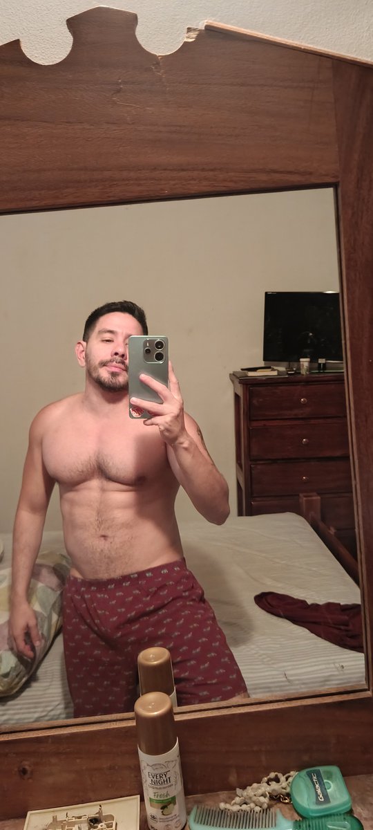 jesusarmandoap3's tweet photo. Nas noches mi gente bella 😴😴😴😴 https://t.co/0GOYimLblz