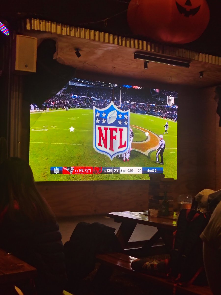 Anitititititaa's tweet photo. Go patriots!!
#PatriotsvsBears https://t.co/rqz5BZDdwf