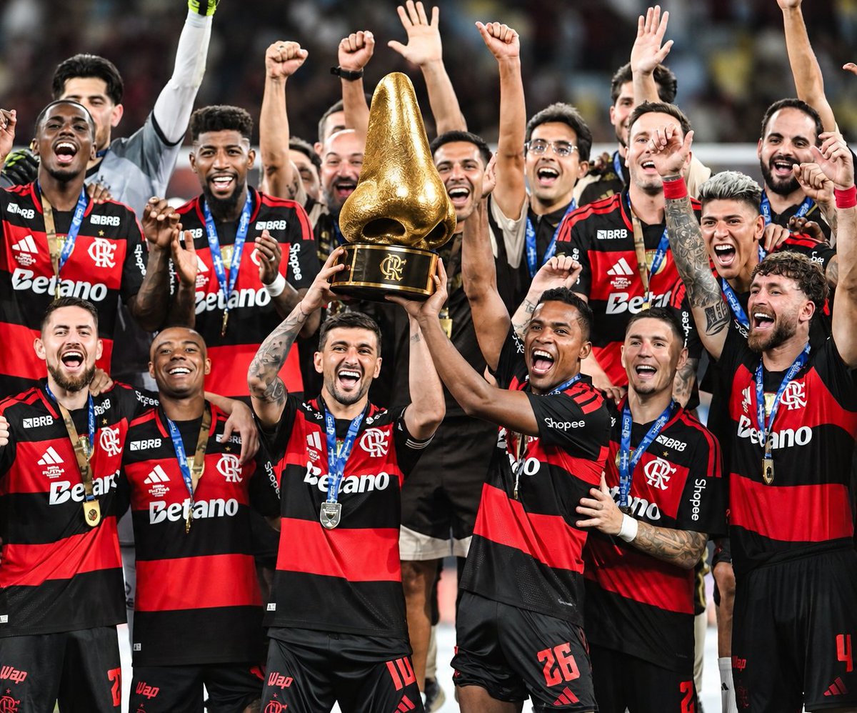 _3673828's tweet photo. @Flamengo SEU TIME NAO É O PSG!!! SEU TIME NAO É O BAYER!!!!! SEU TIME NAO É O LANUS!!!!!!!!!!!! VAI TOMA NO CU MENGAOOOOOOOOOOOOO!!!!!!! "AI QUE VAMO PELO PENTA" O CARALHOOOOOOOO!!!!! É O TETRA ALVI VERDEEEE https://t.co/WUb1uDkDOb