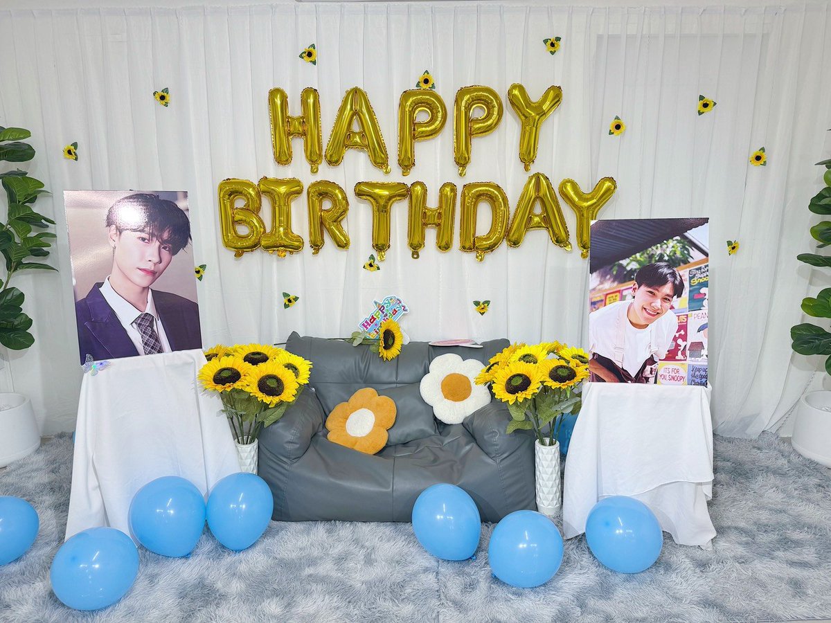giwiigapz's tweet photo. 𝐇𝐚𝐩𝐩𝐲 𝐁𝐢𝐫𝐭𝐡𝐝𝐚𝐲 𝐉𝐮𝐧𝐢𝐨𝐫🎂
#AllOurLoveToJunior

คาเฟ่พร้อมแล้วสำหรับโปรเจควันแรก💛💙
มาถ่ายรูป เขียนอวยพรวันเกิดให้จูจู้กันน้า✨

🗓️23-25 Oct 2026
📍@solrisecafe
⏰10:00 - 17:00
🚝MRT สถานี สิรินธร ทางออก2B 

#Junniorrs
#30thJuniorBDPJ
#JunniorrsBirthdayProject https://t.co/SYDxkXl5La