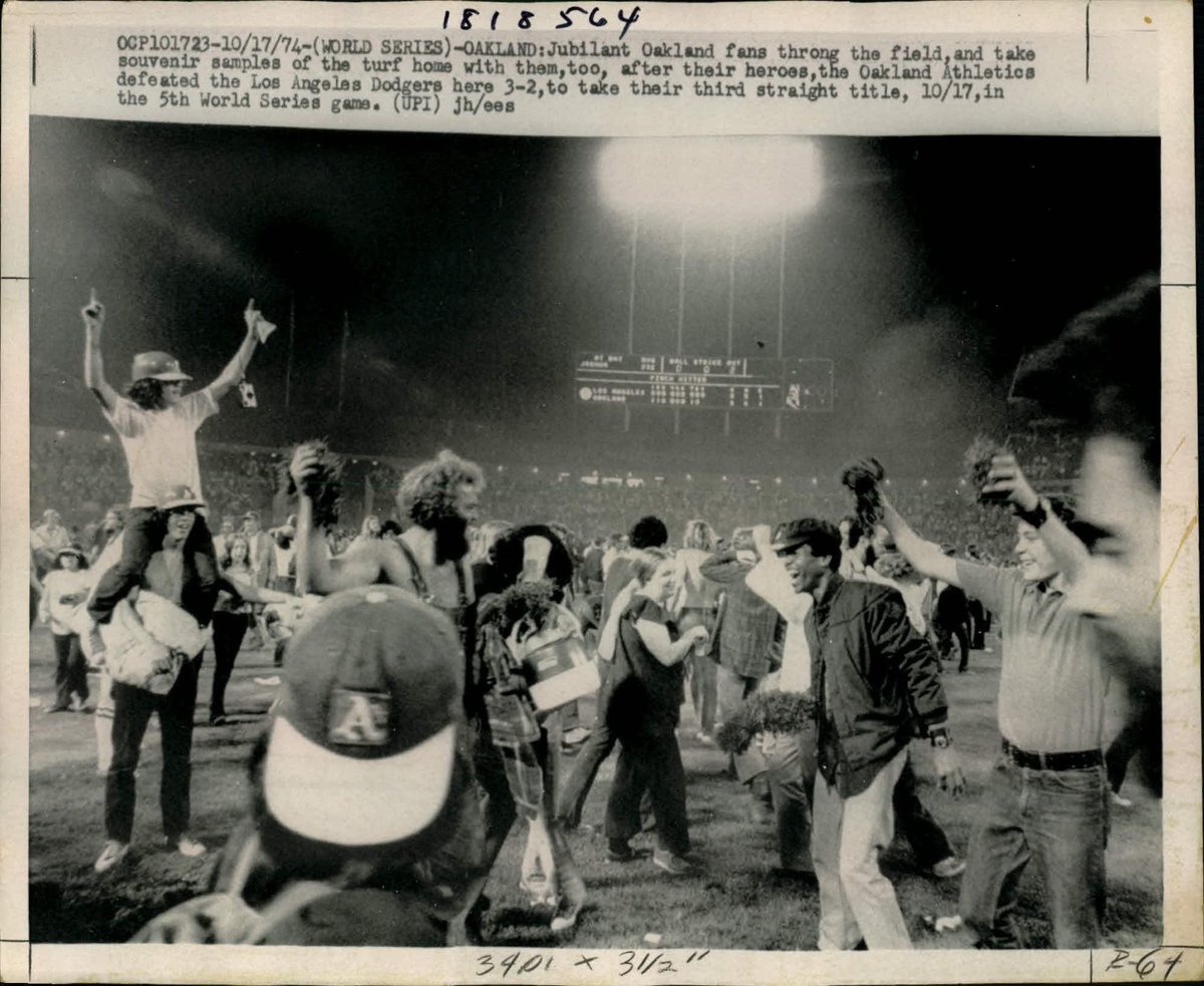 VanderlansJim's tweet photo. October 17, 1974 - Jubilant #Oakland fans throng the field, and take souvenir samples of the turf home with them too, after their heroes, the Oakland #Athletics, defeated the Los Angeles #Dodgers here 3-2 to take their third straight title after game 5 of the World Series. (UPI) https://t.co/DrfLlYDIRs