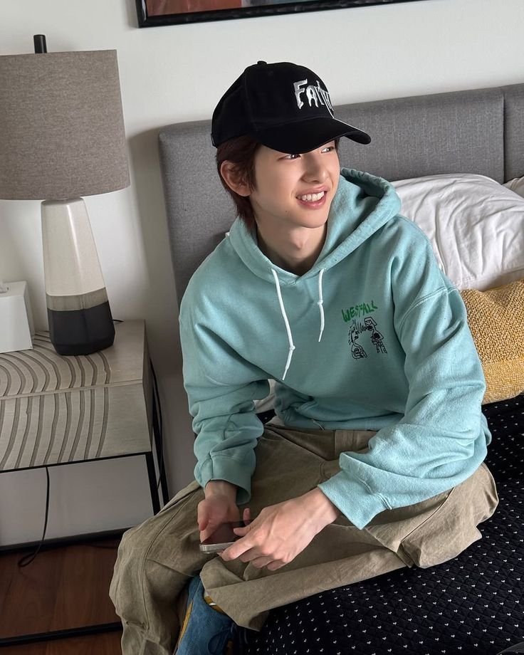cortistype03's tweet photo. before Juhoon became Poyoyoi 👀🩵

#Juhoon #주훈 https://t.co/7zenSw5UJh