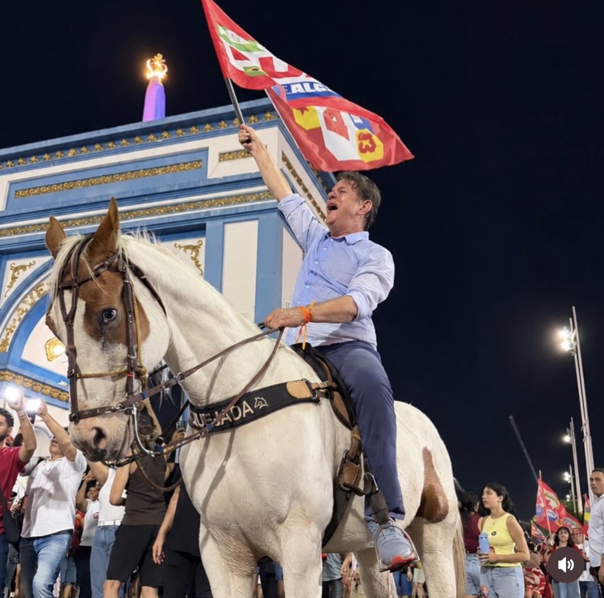 masgente_'s tweet photo. A história sendo feita em Sobral pelo político mais carismático do Ceará! 
Eu estava lá. Você é gigante, Cid Ferreira Gomes!! https://t.co/8Z0MYUhyiR
