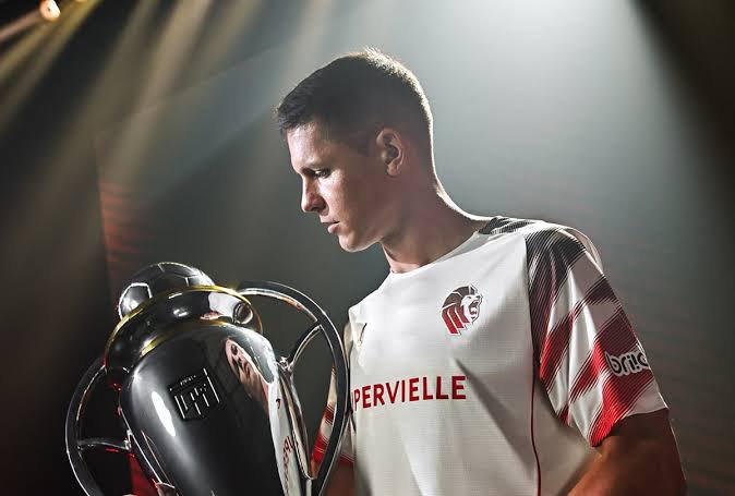 DexterDelbolso's tweet photo. Estudiantes de la plata Clásfico a la  Final de la copa libertadores 2026🏆 • 

Tal acontecimiento rompe la racha de las finales 100% brasileñas que se venian dando.

2025 - Flamengo 🇧🇷 Palmeiras 🇧🇷
2024 - ATL.Mineiro 🇧🇷 Botafogo 🇧🇷
2023 - Fluminense 🇧🇷 Boca juniors 🇦🇷 https://t.co/KnWOTm5GzK