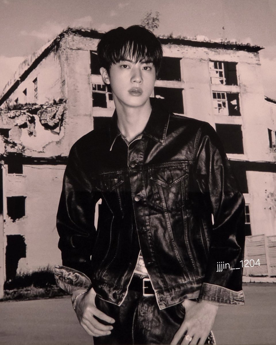 seokjinfile's tweet photo. JIN FOR D’FESTA THE ORIGIN https://t.co/ZLNUm7mpDw