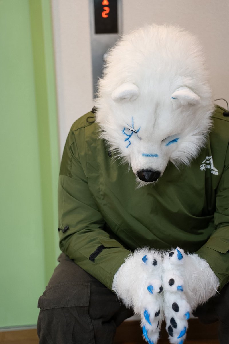 Vorlis_Arctic's tweet photo. つ...疲れた...

#FursuitsFriday
#VorlisNorthPole https://t.co/mGOfD6avJY