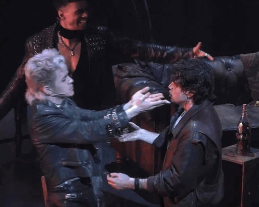 RowanRobot_ tweet picture