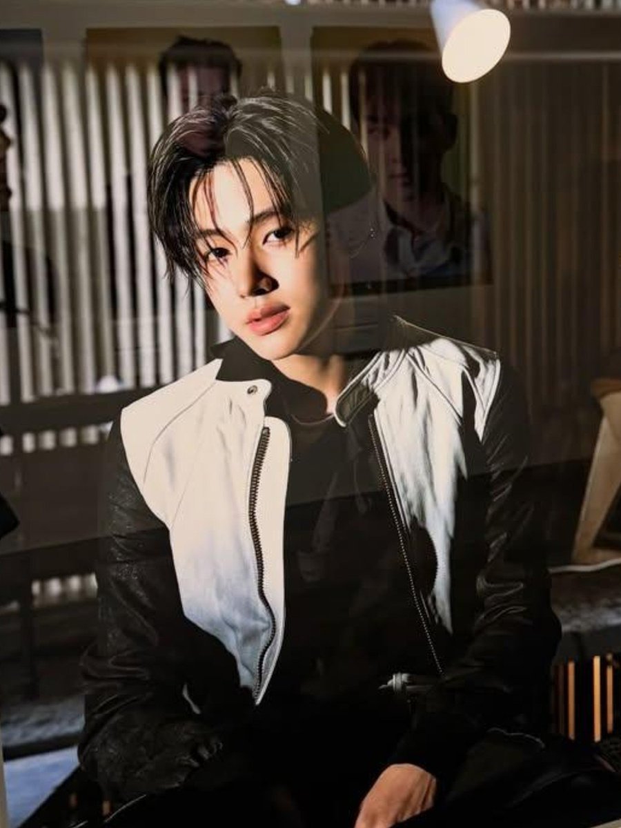 tanxencs's tweet photo. #SEONGHYEON at DʼFESTA THE ORIGIN EXHIBITION https://t.co/Wr6i4uVDq9