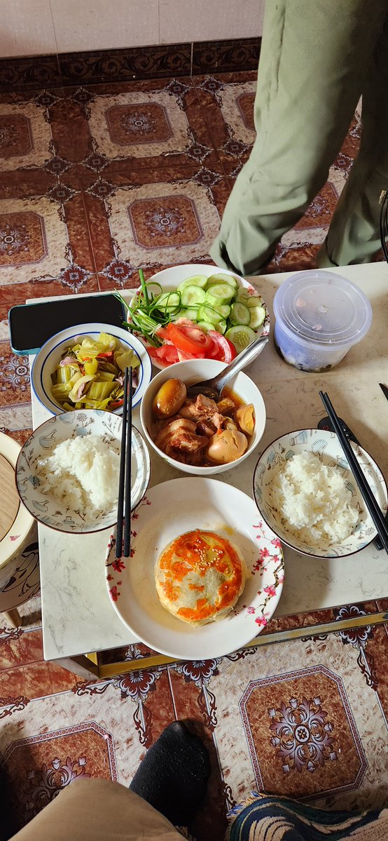 BotheredBoy's tweet photo. We are in Vietnam eating foods most westerners have never heard of, and it's all delicious. https://t.co/OPDtcT1U8R