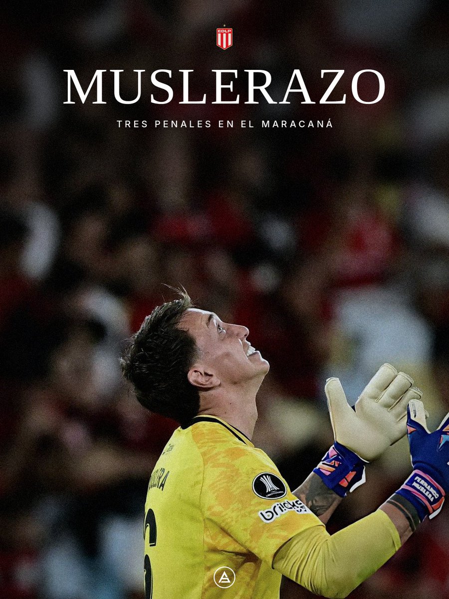 sudanalytics_'s tweet photo. En el Mundial, Fernando Muslera quedó señalado en la eliminación de Uruguay. Le tocó cargar con eso, como les toca a los arqueros: cuando sale mal, la foto es siempre la tuya.

Esta noche, en el Maracaná, con todo el estadio en contra, le atajó tres penales a Flamengo y metió a Estudiantes en la final de la Copa Libertadores.

Mismo arquero, mismos guantes, otra historia. El fútbol a veces te debe una, y a veces te la paga… porque siempre da revancha.

Muslerazo. 🚬