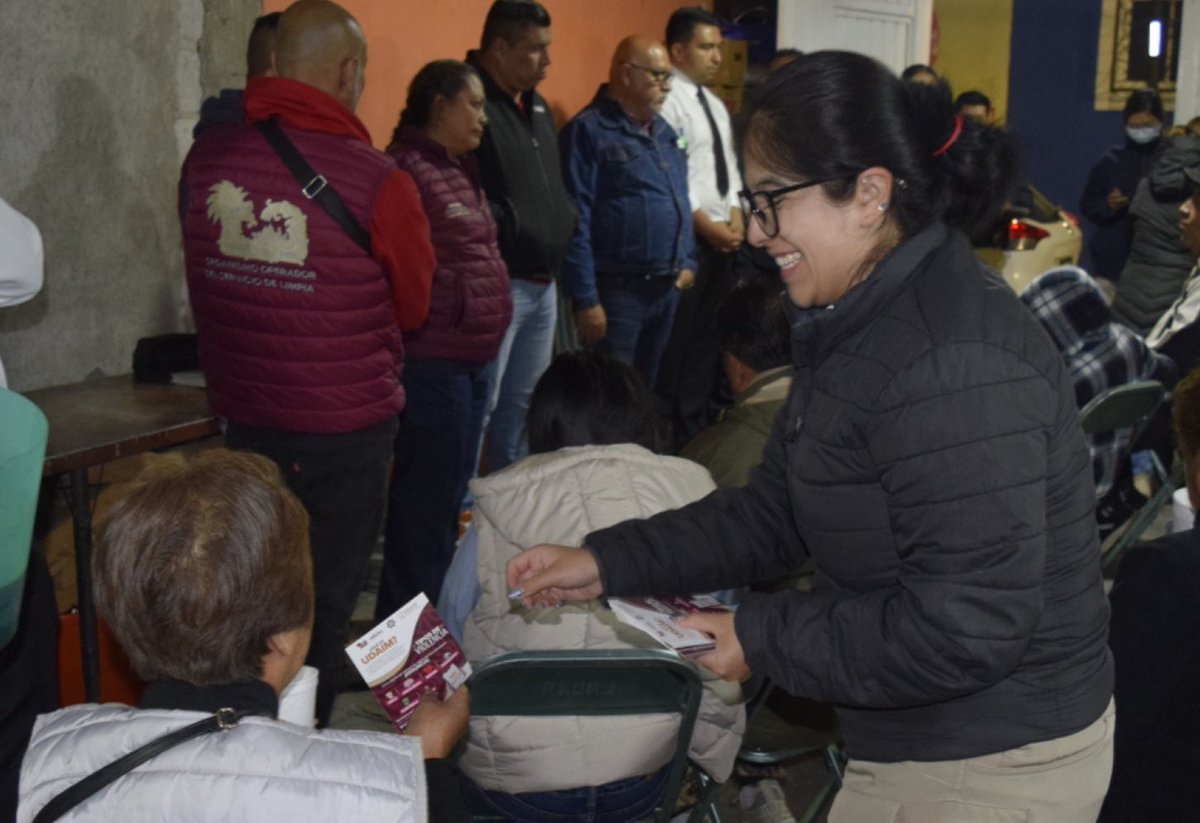 SSC_Cholula's tweet photo. 🤝🏽 En #SanMiguelTianguisnáhuatl, trabajamos de la mano con vecinas y vecinos para escuchar sus necesidades y atender sus peticiones. https://t.co/osB7EQblAi
