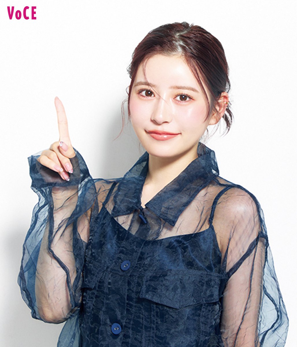 FRUITS_ZIPPER's tweet photo. ✨📕VOCE12月号に #月足天音 が登場📕✨ 

📅2026年10月22日(木)発売
「VOCE12月号」
に月足天音が登場しています🛀🫧

今回はパナソニックとのタイアップ企画「パナソニック バイタリフト かっさ EH-SP86」を紹介しています！🖤

ぜひチェックしてね👀🌟

🔗詳細はこちら
https://t.co/PnnqArGFiD

❤️月足天音 @amane_fz1026

 #VOCE
#FRUITSZIPPER #ふるっぱー
#フルーツジッパー