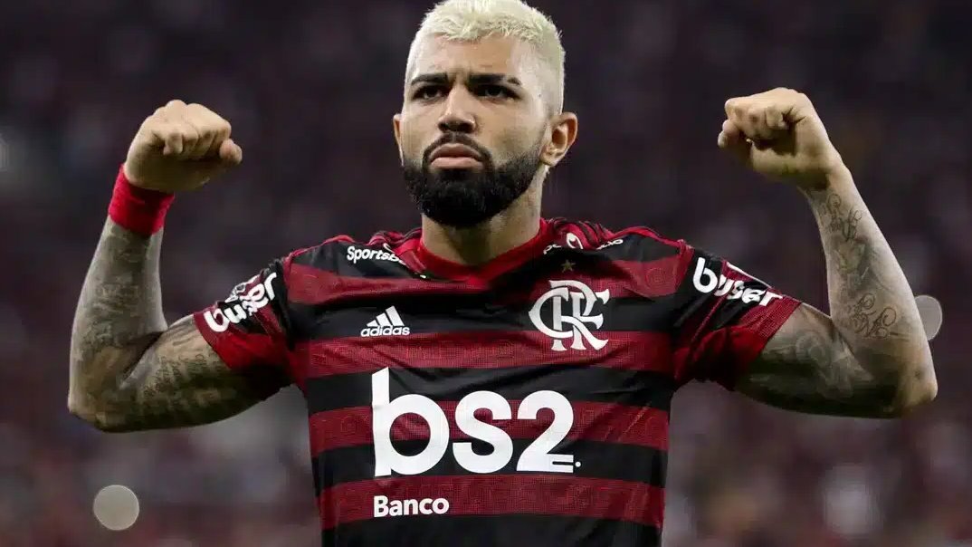 guerreroksza's tweet photo. Não é crente.
Não é certinho.
Não posta louvor nos stories.
Decide jogo grande.
É marrento.

Não servia, pô. 
Atacante decisivo? Eca. https://t.co/ATGUXreOsh