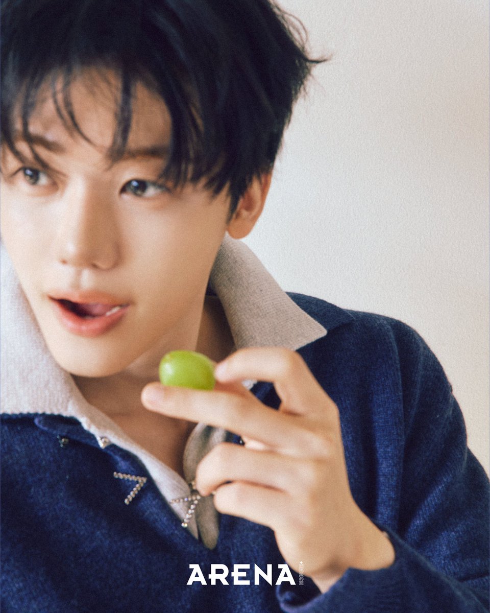 hourlyjaeminn's tweet photo. 261023 Arena Homme+ Korea

햇살이 길게 들어오던 날, 배리 FW26 컬렉션과 함께한 재민의 오후는 집 안의 가장 밝은 곳에서 흘러갔습니다. 익숙한 공간과 낯선 색 사이 를 오가며 그는 다양한 표정을 꺼내 보였는데요. 부드러운 캐시미어 위로 느긋함과 소년의 경쾌함이 차례로 겹쳐졌습니다. 재민과 배리가 함께한 <아레나> 디지털 화 보를 공개합니다.

#JAEMINxBARRIE 
#JAEMIN #재민 #ジェミン