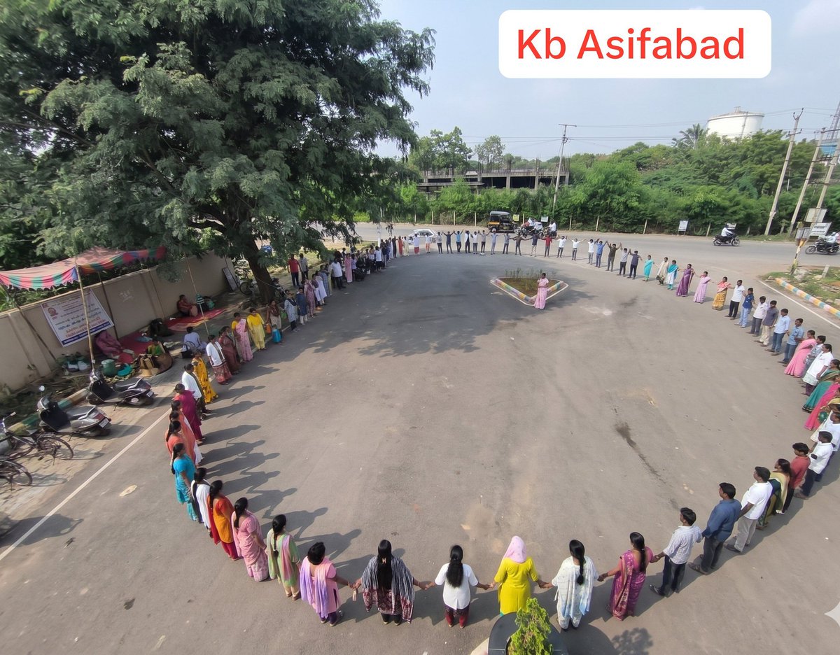 NHMJACTG's tweet photo. @PMOIndia @TelanganaCMO @revanth_anumula @Bhatti_Mallu @narendramodi @CHFW_NHMTG @BJP4India @INCIndia @JanaSenaParty 
KB Asifabad Nhm Employees protest for Regularisation https://t.co/bWftCGjqxl