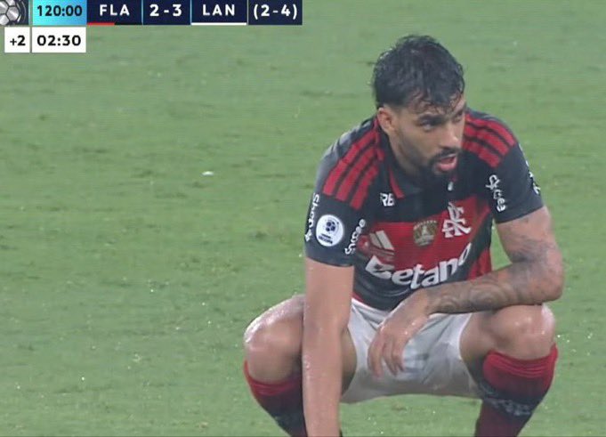 dgdabet's tweet photo. Lucas Paquetá com a camisa do Flamengo em 2026:

Libertadores ❌
Supercopa do Brasil ❌
Recopa sulamericana ❌
Estadual ✅

R$315.000.000,00 https://t.co/3dMgSP9Js2