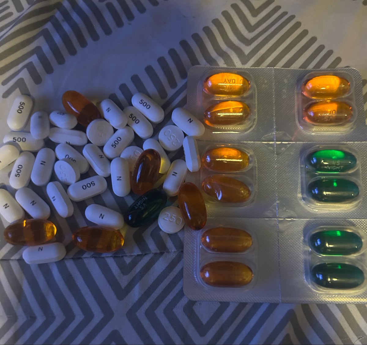 deadston3r's tweet photo. Is this enough for an od #drugtwt #988shtwt https://t.co/Kkh0wyMMX4
