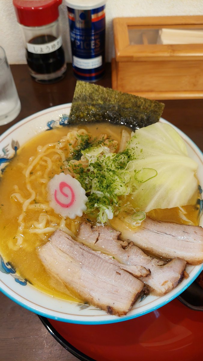 HrdhrdTozu's tweet photo. 平日珍しくラーメン食べ歩き。
山形の『寅真』辛味噌ラーメン🍜🍥
縮れ麺は大好きです🍀😌🍀
ここ、やっと入れた。 https://t.co/UnS5WvO52n