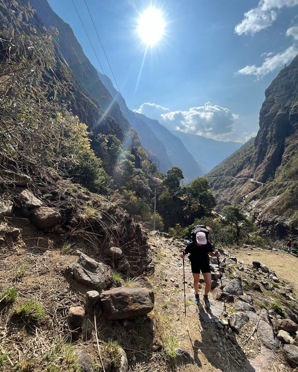 alaniFi618022's tweet photo. Walking the Annapurna Circuit. https://t.co/oPdHIChzSZ