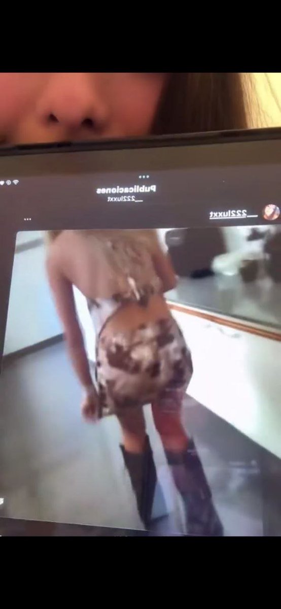 martinchopepa's tweet photo. @martuupereyra @EdelpOficial Amerita salir a tomar y regalarse en los boliches para después llorar en los stream q está gorda y perdida?🤣🫪 https://t.co/uXMQYVonmm