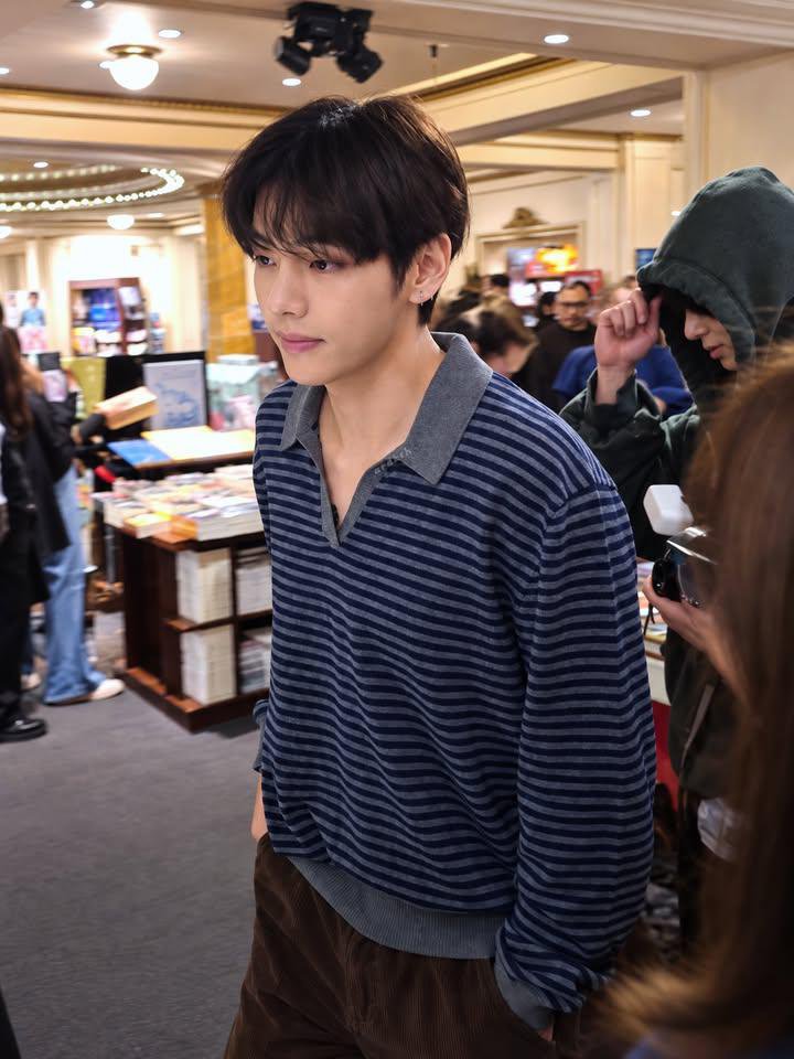 BTS___KTHV_95's tweet photo. My boyfriend 😭 https://t.co/FFNcwhb9qv