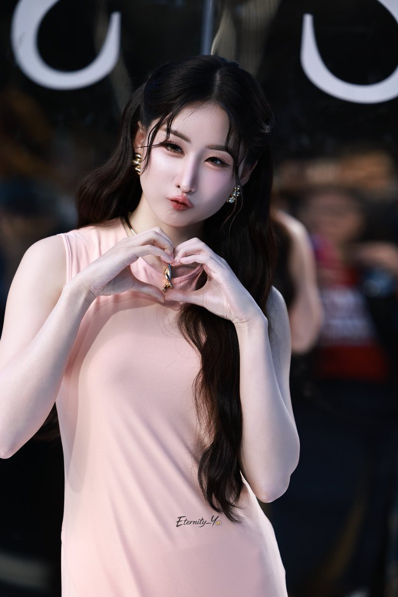 Yoko_Pics's tweet photo. You are the reason even ordinary days feel extraordinary.

APASRA ARCHIVE026 EFW26 #YokoatEFW26ICONSIAM 

❣️❣️❣️❣️❣️ https://t.co/cKL3xKUsSo