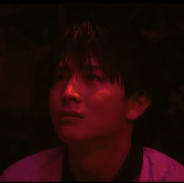 hutrsn86's tweet photo. 普通にメロくて呼吸忘れて死ぬかと思った。
受けではあるけど、顔立ちも骨格もしっかり男だし、これがこれとは思えない。（写真参考）
21歳の柏木悠はこんなにも社会人スタイルが似合うんですか？
どれだけおれたちの心を狂わせれば済むんですか❓

 #柏木悠  #ハル  #超特急 https://t.co/YG29VtF2sQ