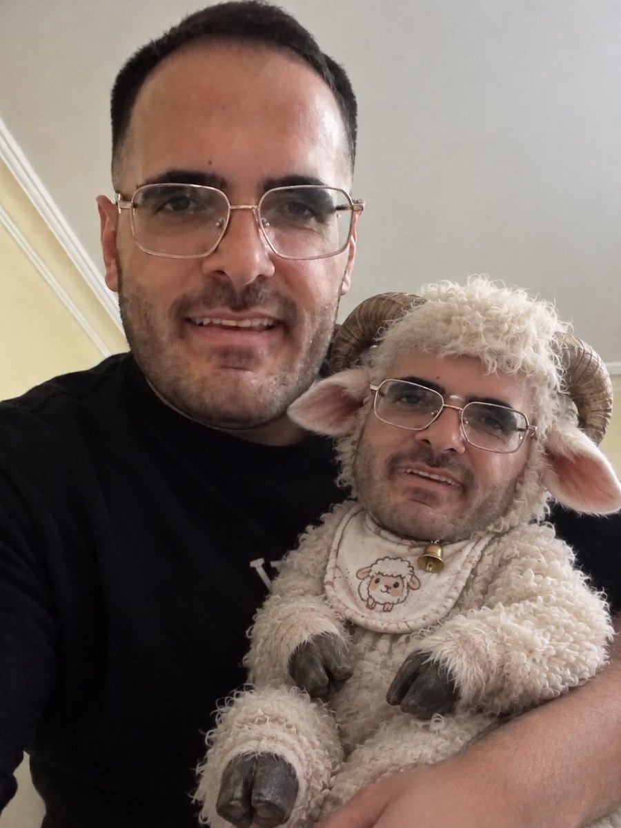 Lucas12ag's tweet photo. @Markdlln 你跨越了生殖隔离 这是你的亲儿子🤣 https://t.co/gjOSG86lbI