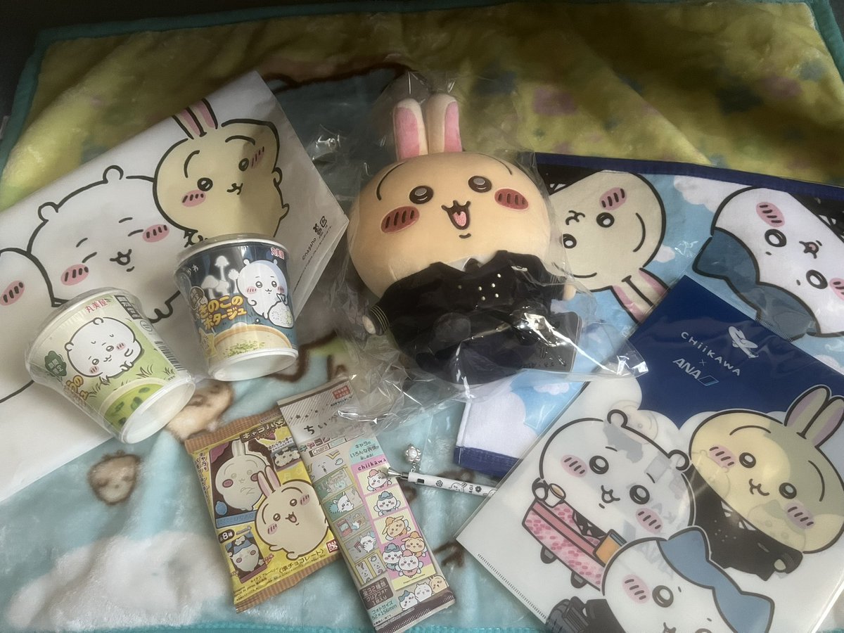 rikkaskvgg's tweet photo. 本日の！戦利品です！☺️
ソロだったのでそそくさ、退散してしまいましたが買って喜びを共有したい… 
(もし、不愉快とかでしたら削除いたします) https://t.co/11KkhZQBFV