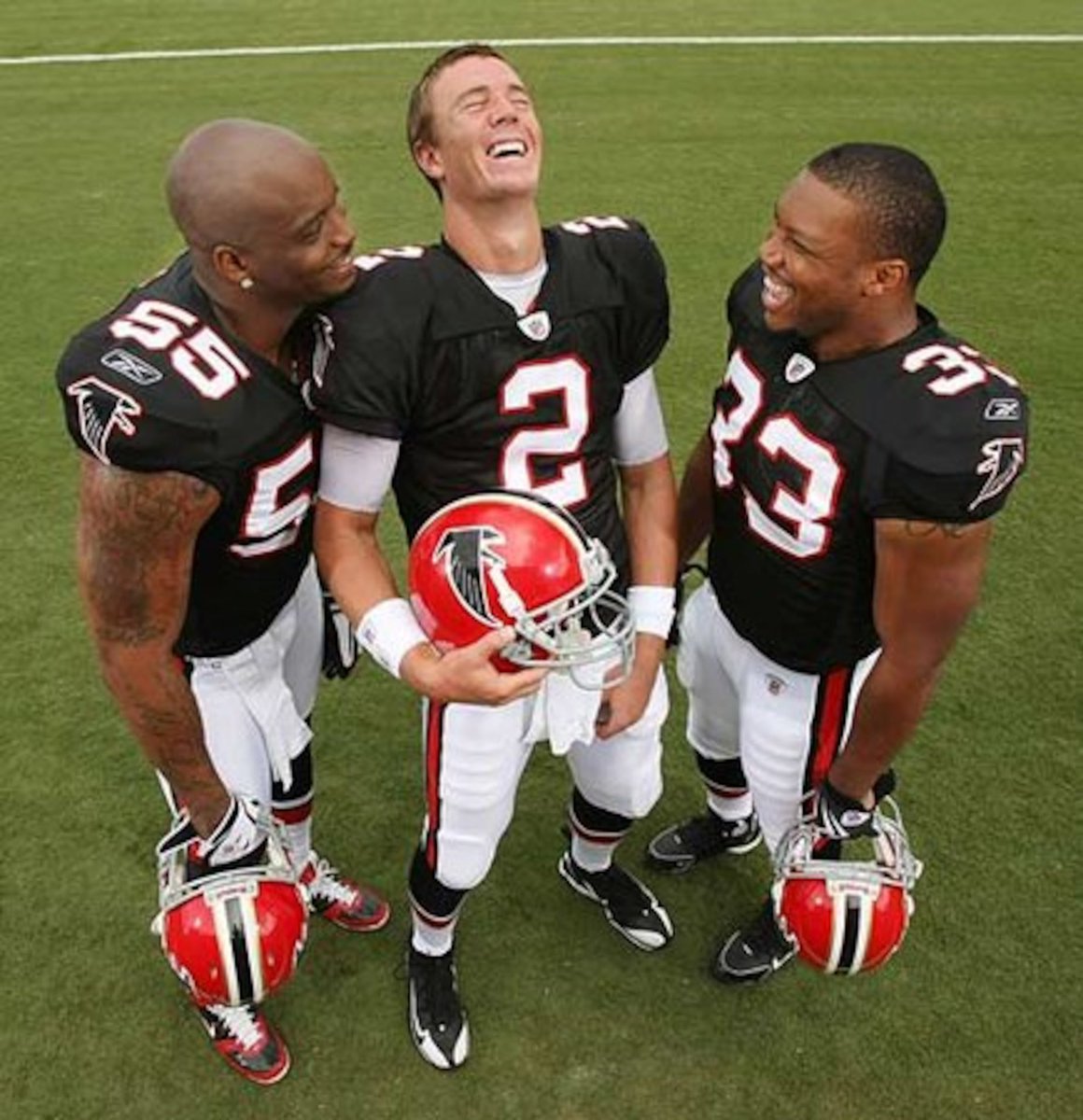Gobert4Life's tweet photo. @dutchessprim It’s a throwback Falcons logo, now shut the fuck up https://t.co/8bAUFKyHBa