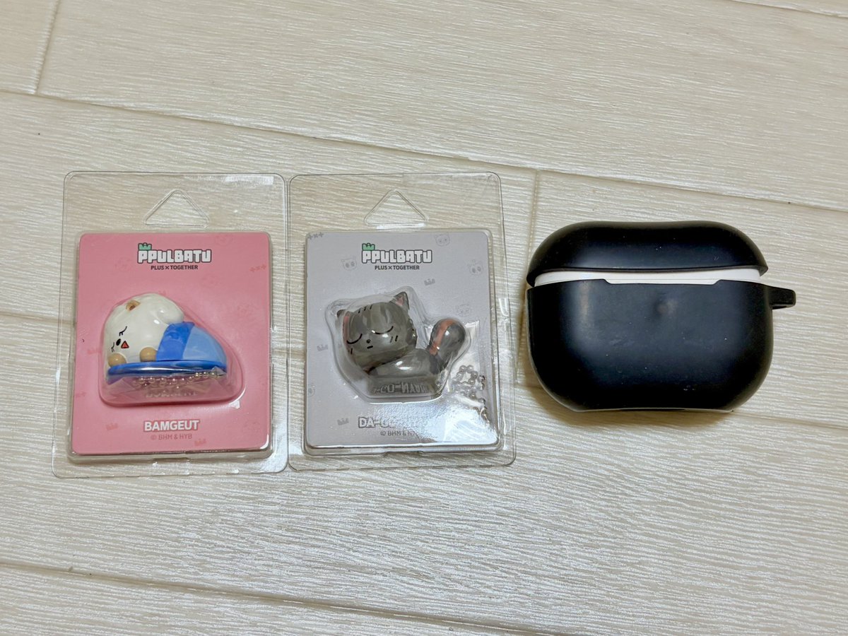 ppks_bt's tweet photo. 寝てるプルバトゥ届いた！サイズ感ガチャくらいの大きさでちいこいよ https://t.co/yu93sNe400