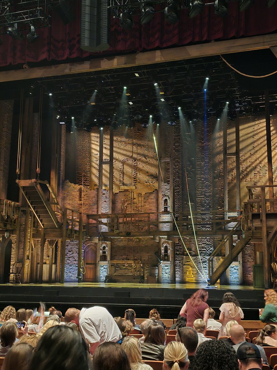 evanposocco's tweet photo. In the room where it happened ⭐️

@HamiltonMusical @StrazCenter https://t.co/Zy93BhnilF