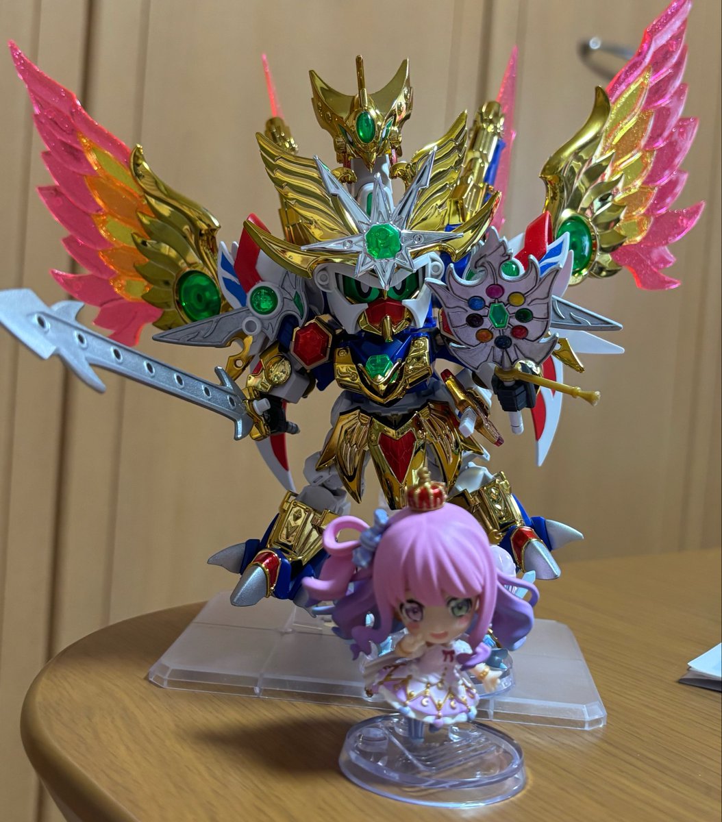 rx124hazenthley's tweet photo. #お昼休みに一枚だけ模型写真を貼ろう 

LEGEND BB 飛駆鳥大将軍！
元ネタというかもう全然知らないキャラだけどパケ買い
メッキ＆クリアーパーツいっぱいあると嬉しいね
軍配の筆塗りもちょっと楽しい

#ルーナイト模型部
#プラモデルライフ
#SDガンダム https://t.co/xTEygFcezq
