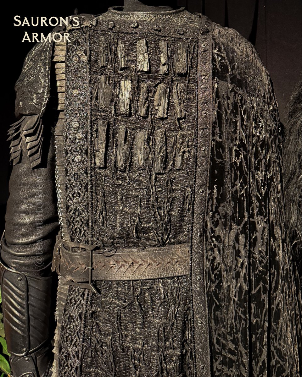 teawithtrop's tweet photo. A few of the costumes &amp; props on display at this morning’s “Closer to the Craft” exhibit! #TheRingsofPower @PrimeVideo @TheRingsofPower https://t.co/qW5sQKz1au