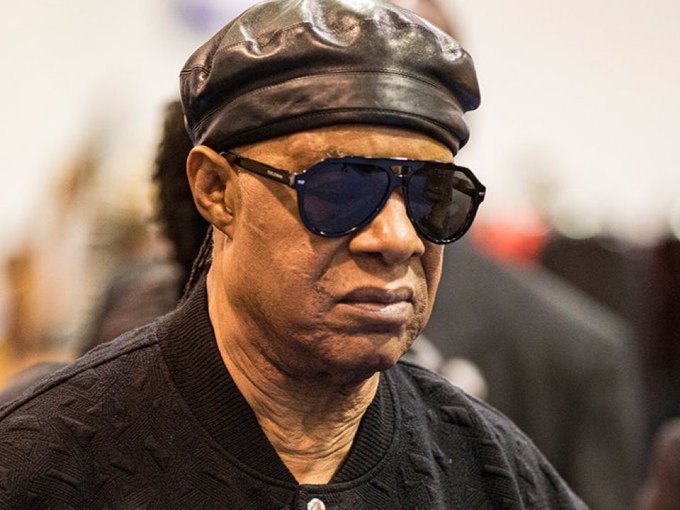 DailyLoud's tweet photo. Stevie Wonder sues his ex to evict her from his Los Angeles home after she allegedly lived there rent-free for nearly 40 years https://t.co/i7bACAgR1X
