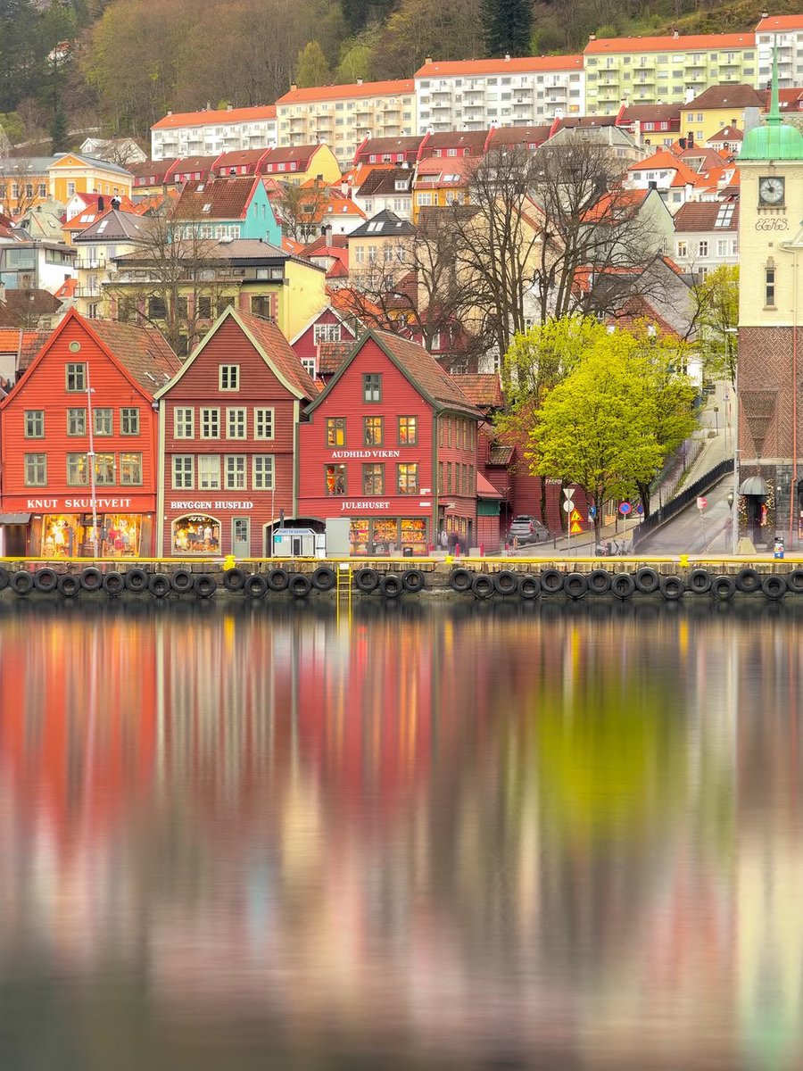 NatureRoot88's tweet photo. Bergen, Norway 🇳🇴 https://t.co/VjlVfYBiii