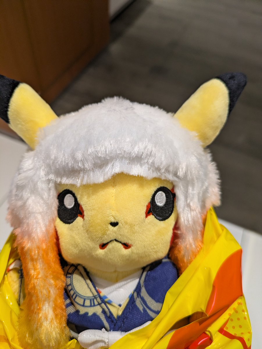 tt_san10's tweet photo. #歌舞伎ピカチュウ　無事ゲット

出口にアジア人転売ヤーらしき人間がぬいぐるみ入った袋を山積みしてた https://t.co/TdGX7vNGoq