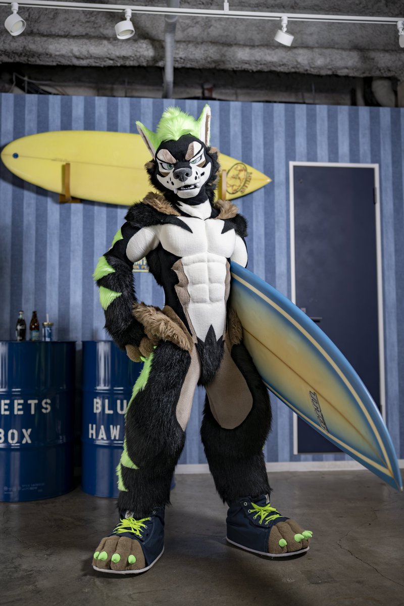 tfmn0430's tweet photo. #FursuitFriday 🏄‍♂️
📷:@eps_ham https://t.co/6cxny7FzUc