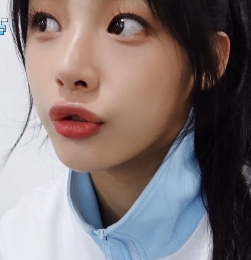 minji_loops's tweet photo. her little pout https://t.co/7pPptwDJBv