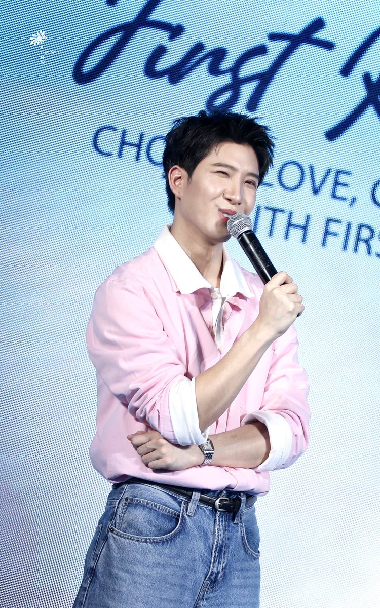 ktmwsnw's tweet photo. หู้ววววว 😘✨

( @myktnw )

#MCxFKT 
#khaotungg #เด็กน้อยของขต https://t.co/APj8xMroOF