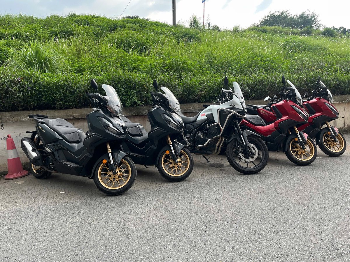 ChristyFlaata's tweet photo. Welcome to Vietnam, Indonesia riders! 32 Honda ADV350s. One group. One fleet. Experience Vietnam together with premium 350cc adventure scooters and professional group riding support from Tuan Motorbikes Vietnam. https://t.co/FrM8tSJvcj